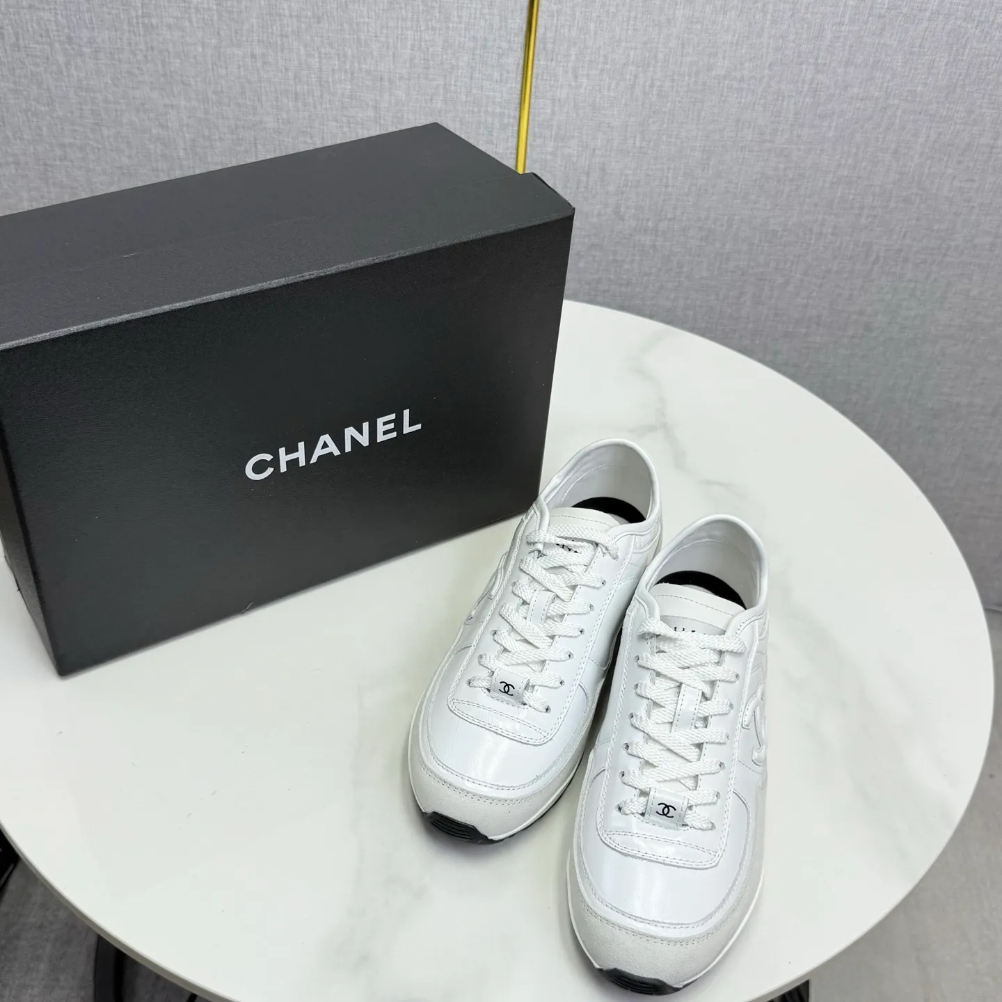 👟👟Ex-factory price 560👟👟Chanel Panda Shoes! 2025 counter's top casual sports shoes. This classic design; the upper is electro-embroidered with a variety of techniques; the outsole is fashionable and sporty; the unusual inclusion of a variety of color matching elements... The diversified mix and match is very good-looking and versatile, and can be used for leisure, fashion, sports, and outdoor... ꫛꫀꪝ Go➫ Materials: ❶Upper made of: original imported first-layer silk cowhide + original waterproof cloth + original first-layer cowhide ❷Inner lining: Original Yangli+wang ❸ Outsole based on: Original TPU combination outsole Counter boutique packaging complete set for women 35–41